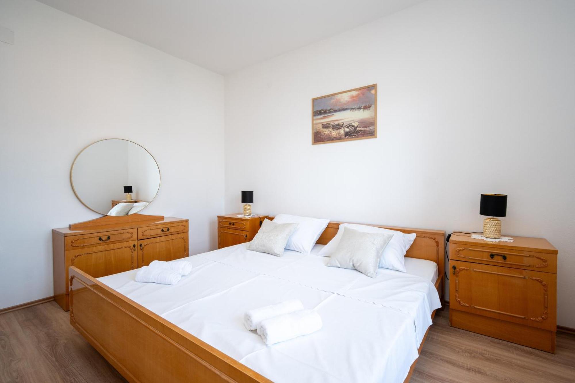 Apartments With A Parking Space Pag - 15765 Pag Town Room photo